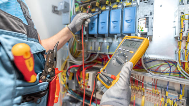 Best Emergency Electrical Repair  in Elmwood, IL